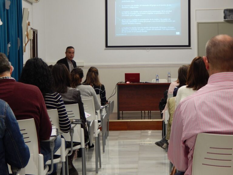 Jornada Formativa: CONSEJOS ESCOLARES Y PADRES/MADRES DELEGADOS/AS DE CURSO